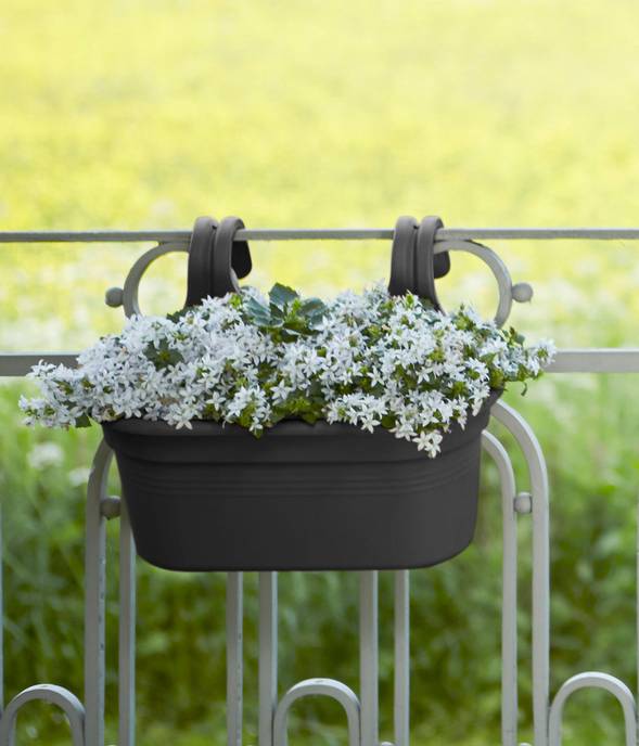 green basics easy hanger large living black